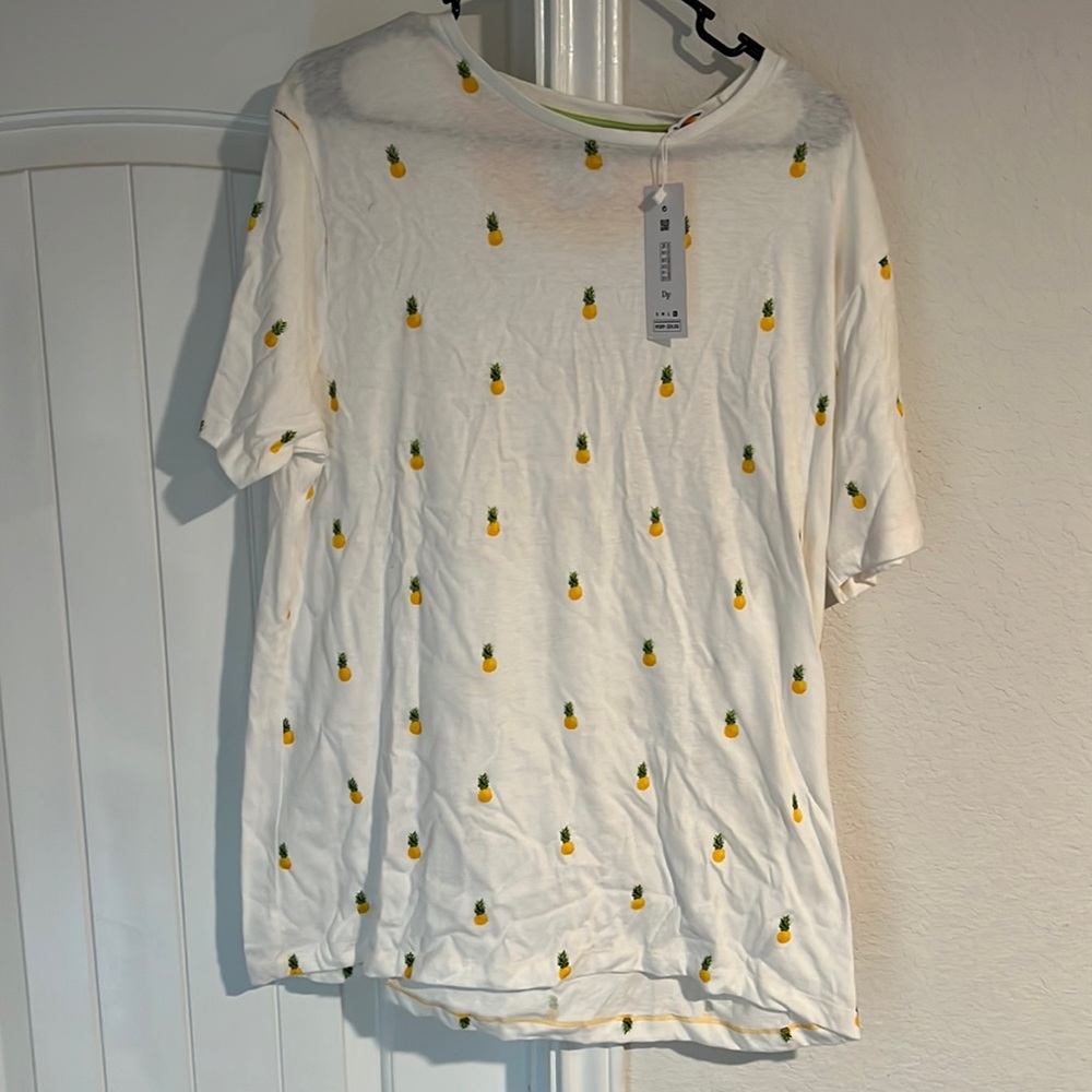 Denim & Flower White Tee with Pineapples